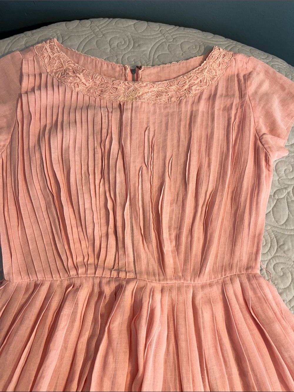 Women's Pink Pleated Lace-Neck Formal Dress